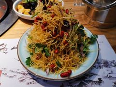 -山河屯铁锅炖(哈西站店)