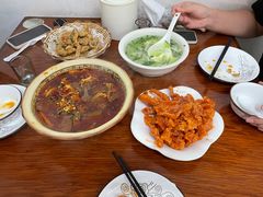 -胡子饮食店