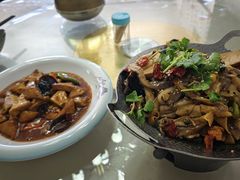 -天天向上素食餐厅(五台山店)