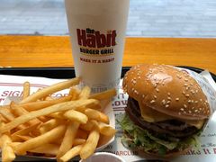 -The Habit Burger Grill 哈比特汉堡(复兴soho店)