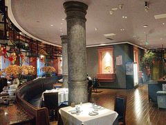 -八府香鸭·啫啫煲(华山路店)