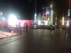 -亚龙湾亚泰商业街
