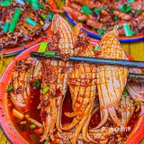 重庆就是这样，藏在社区的火锅味道都好地道！