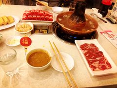 手工鲜羊肉-八先生涮肉房(三里河店)