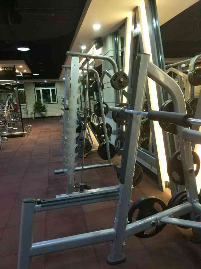 鼎龙健身(万达广场大连开发区店)-"朋友车厂做活动送了一张鼎龙的体验