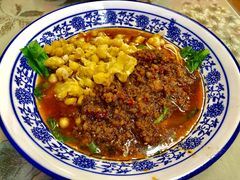 -渝之汇牛肉豌杂面