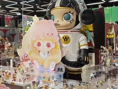 -泡泡玛特POPMART(侨福芳草地店)