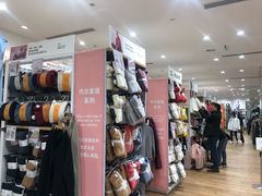 -优衣库(郑州丹尼斯大卫城店)