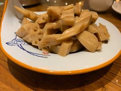 -泉畔人家·老济南经典鲁菜(大明湖店)