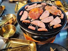 -胡悦里韩式烤肉(芝罘万达广场店)