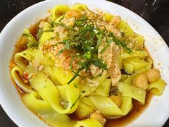 -烤肉小伙烤肉店