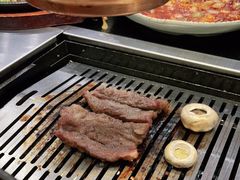 -臻牛烤肉