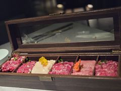 -左庭右院鲜牛肉火锅黑金店(陆家嘴中心店)
