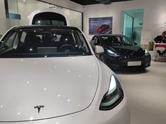 -TESLA 特斯拉(北京颐堤港体验店)