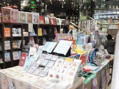 -钟书阁(群光广场店)