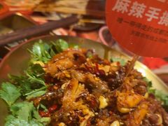 -何师烧烤Pro ·江湖川菜·小龙虾·精酿(太古里旗舰店)