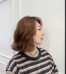 -丁和李朴美发沙龙