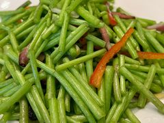 藜蒿炒腊味-渝悦情·新派川菜(建国门店)