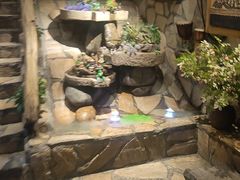 -老牌坊云南鱼豆花火锅(爱建店)