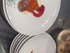 -雍容荟帝王蟹活龙虾展台自助(IFS黑金店)