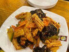-喇喇排骨火锅·传统韩式脊骨汤(望京西园总店)