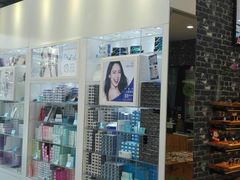 -一代眼镜·蔡司配镜(浦东大拇指广场店)