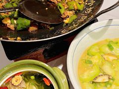 -费大厨辣椒炒肉(高铁吾悦广场店)