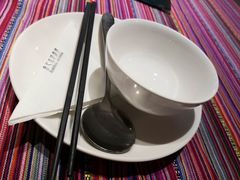 -香巴拉云南餐厅(华莱坞店)