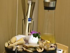 -一朵菌·野生菌探索家火锅(南亚店)