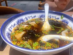手工酸汤水饺-陕味食族油泼面(工商大学店)