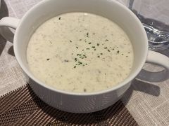蘑菇奶油浓汤-LUCCA卢卡西班牙海鲜饭(远洋广场店)