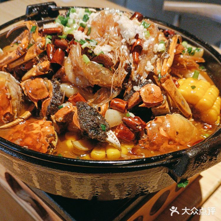 隧道口牛肉小酒馆  冬日里的虾蟹煲超美味