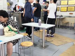用餐区-劈柴院锅贴(沈阳路店)