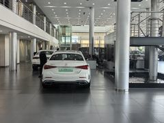 -天津波士信达奔驰4S店(卫津南路店)