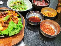 -臻牛烤肉