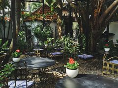 -La Villa French Restaurant