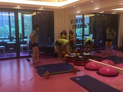 -思迈威健身(积玉桥万达店)