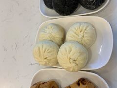 -李与白包子铺(桐梓林店)