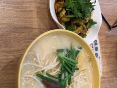 -谭仔米线(皇庭广场店)