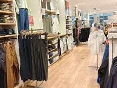 -优衣库(海口秀英万达广场店)