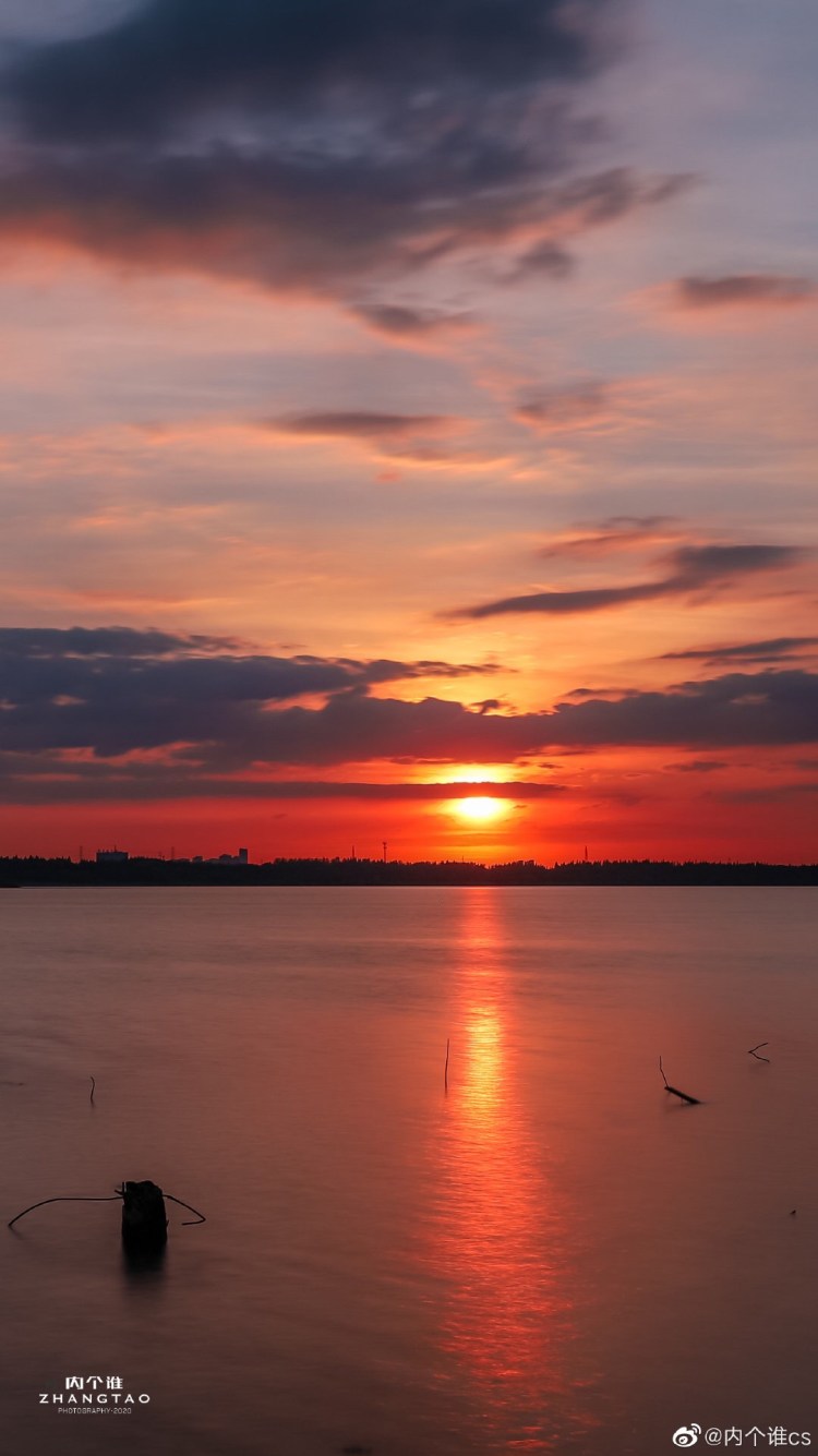 苏州常熟尚湖拂水堤绯红晚霞