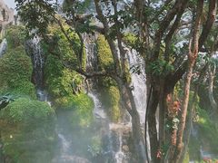 -Chom Cafe and Restaurant