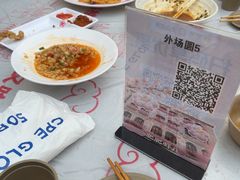-肥肥虾庄·金牌油焖大虾(汉街SKP店)
