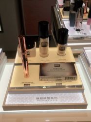 -奥伦纳素Erno Laszlo