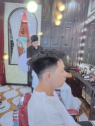 -东方先生国潮男士理发馆