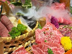 -山川小町·极番烧肉(新地假日广场店)