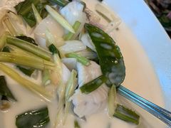 -Chom Cafe and Restaurant