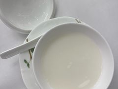 蛋白杏仁茶-翠园(广州太古汇店)