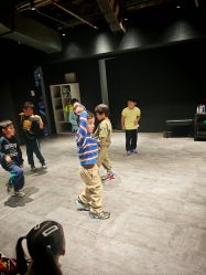 -CASTER跳舞俱乐部