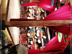 -老滇山寨•云南特色菜•地方菜•民族风情歌舞表演(金碧店)